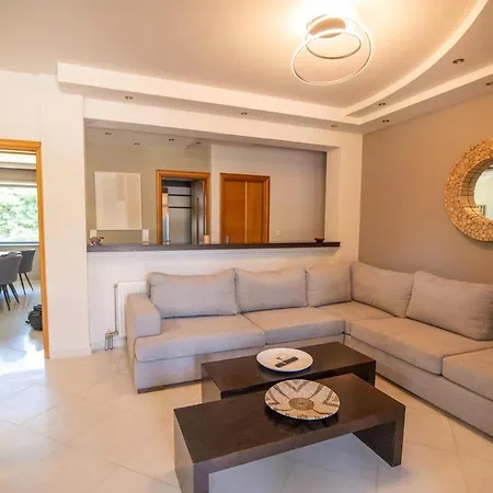 Luce فيلة بلدة كوس