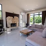 Luce Вилла Кос