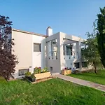 Luce Вилла Кос