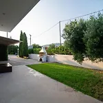 Luce Villa
